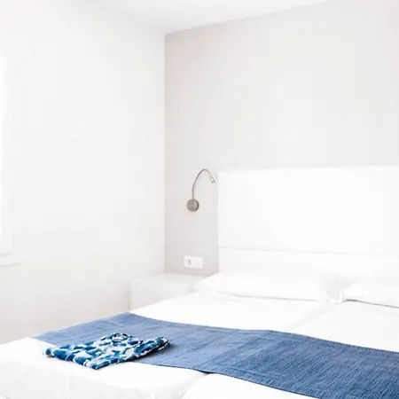 Globales Marina * Cala'N Bosch (Menorca)